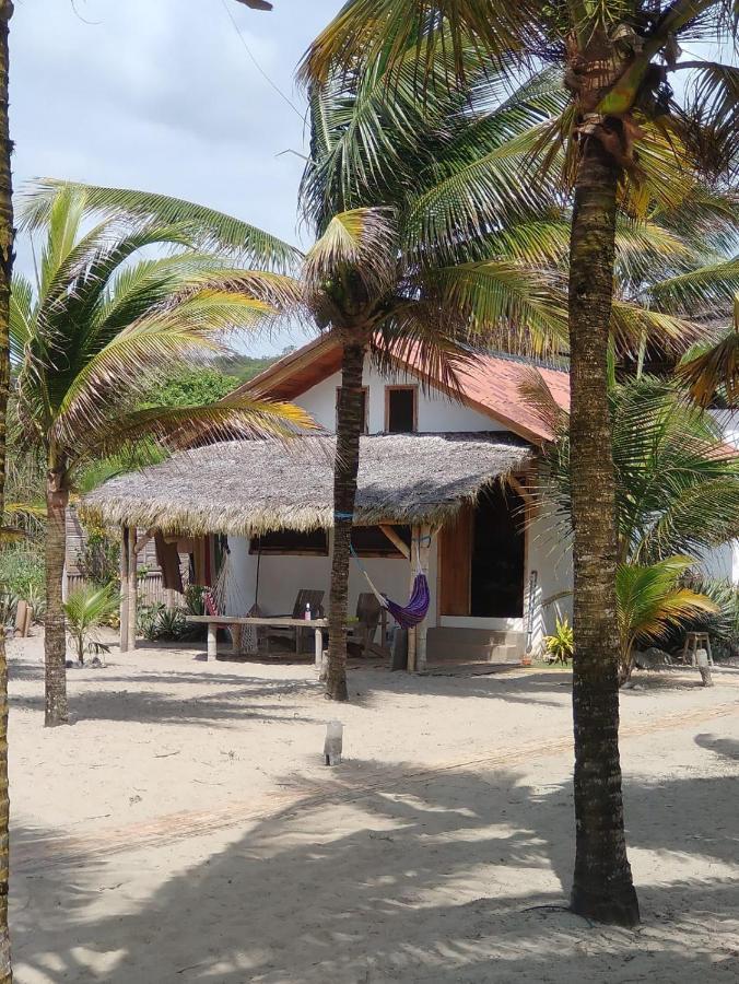 Beach Front Bungalows At The Coconut Canoa Exterior photo
